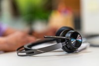 HEADSET HP POLY VOYAGER FOCUS 2 USB-C MET OPLAADSTATION-5