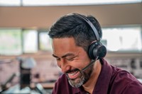 HEADSET HP POLY VOYAGER FOCUS 2 USB-C MET OPLAADSTATION-6