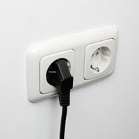 KABEL ACT NETSNOER CEE 7/7 MALE - C13 ZWART 2.5 METER-1